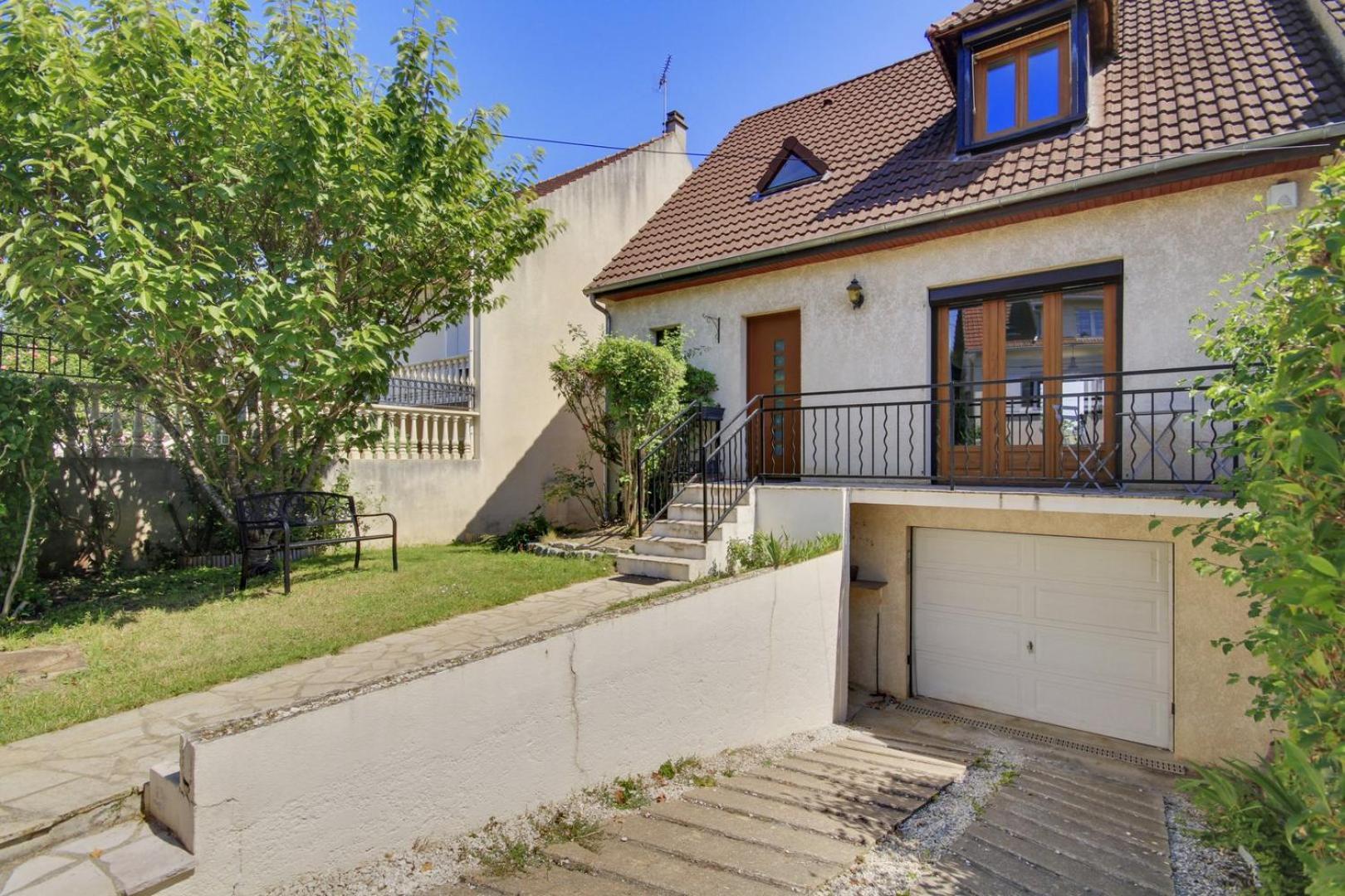 Authentique Demeure Familiale A Neuilly-Sur-Marne Neuilly-sur-Marne Exterior photo
