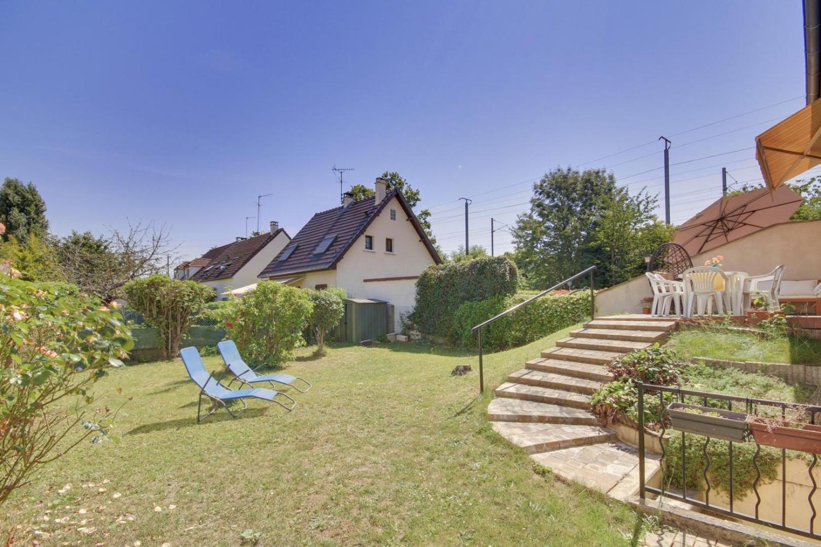 Authentique Demeure Familiale A Neuilly-Sur-Marne Neuilly-sur-Marne Exterior photo